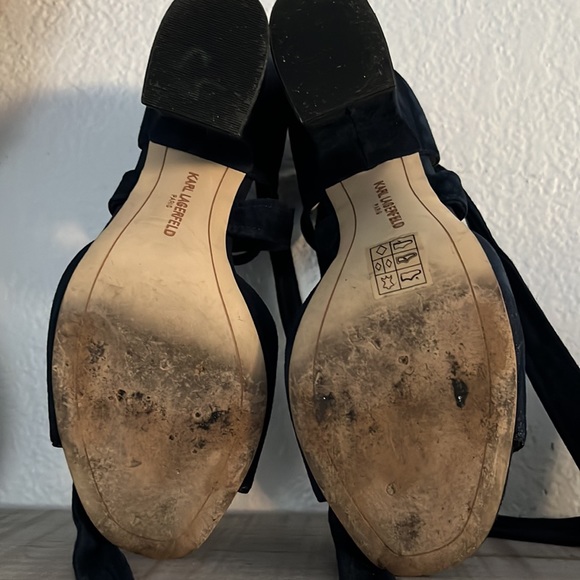 Karl Lagerfeld navy suede strappy block heels. Size 7 - Picture 6 of 6